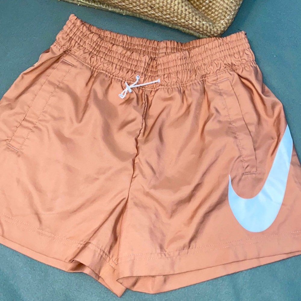 Nike windbreaker shorts